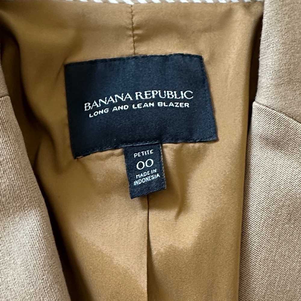 Banana Republic Tan Blazer - Picture 2 of 7